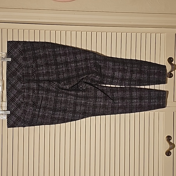 Torrid 1X (Reg) Pocket Pixie Skinny Studio Luxe Ponte Pant Herringbone Red Grey - Picture 5 of 8